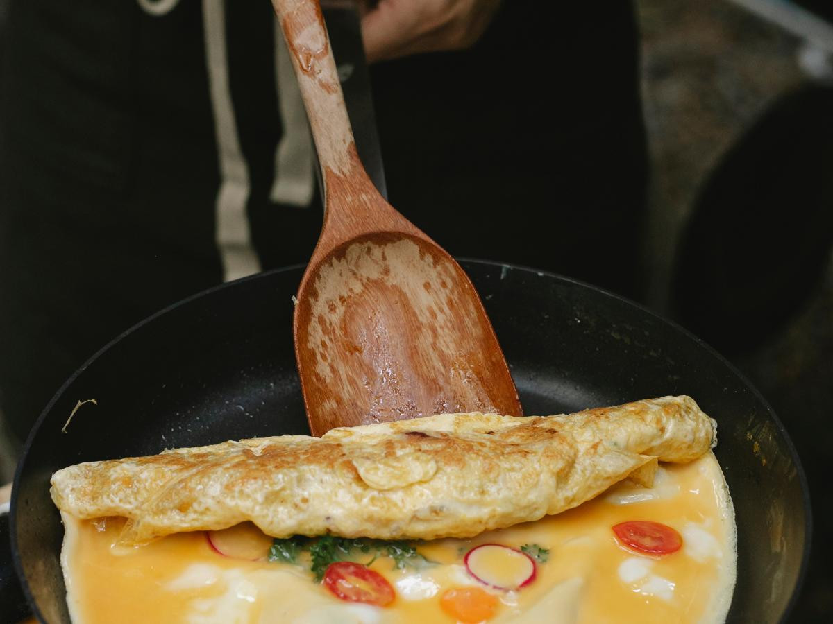 Making Greek Omelette