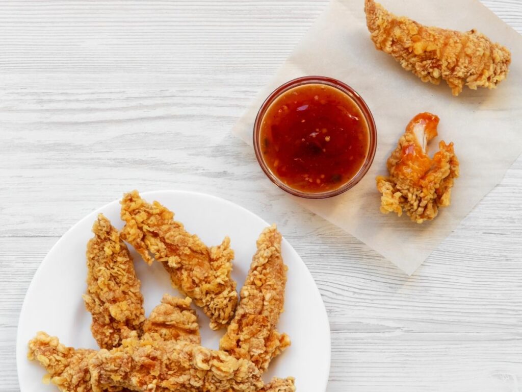 chicken fingers with sauce