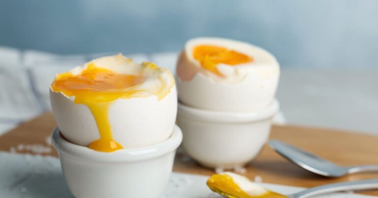 Easy Air Fryer Soft Boiled Eggs: Perfect Dippy Eggs